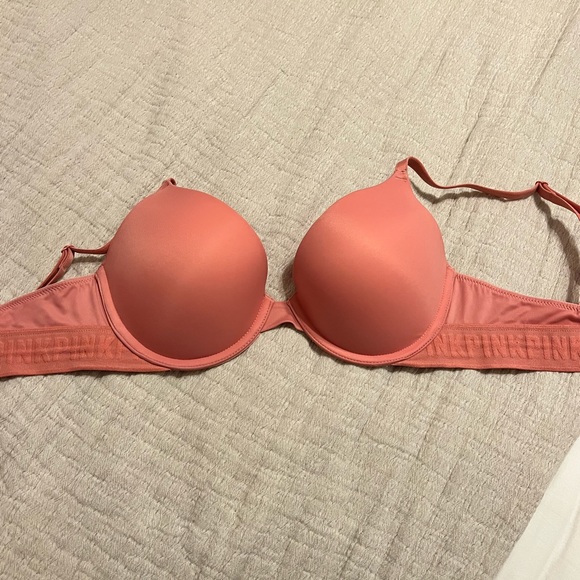 PINK Victoria Secret Bra - Picture 1 of 2